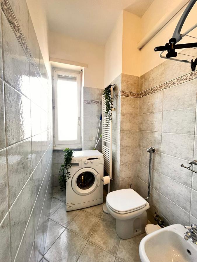 Sky Apartment A Due Passi Dalla Stazione Колленьо Екстер'єр фото